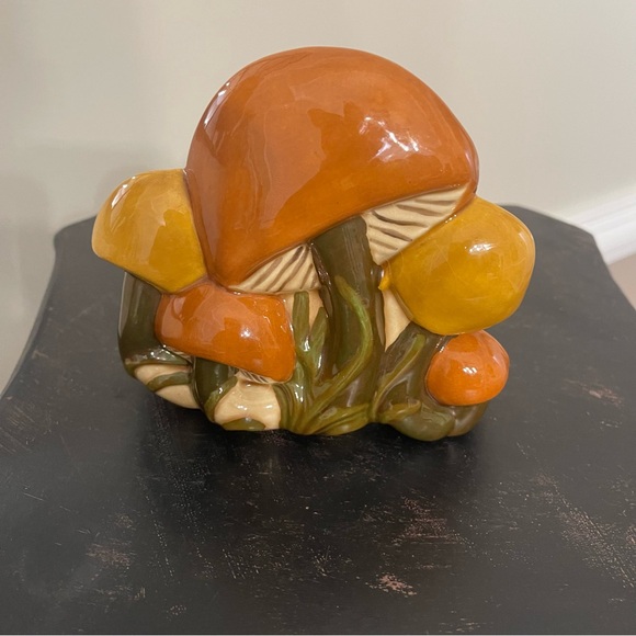 Vintage Ceramic Mushroom Retro Napkin or Letter Holder - Picture 1 of 9